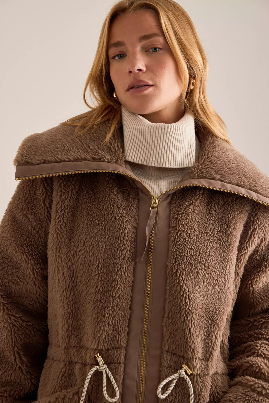 varley logan sherpajacka