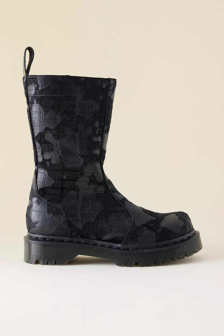 dr. martens rejena hair-on croc läderstövlar