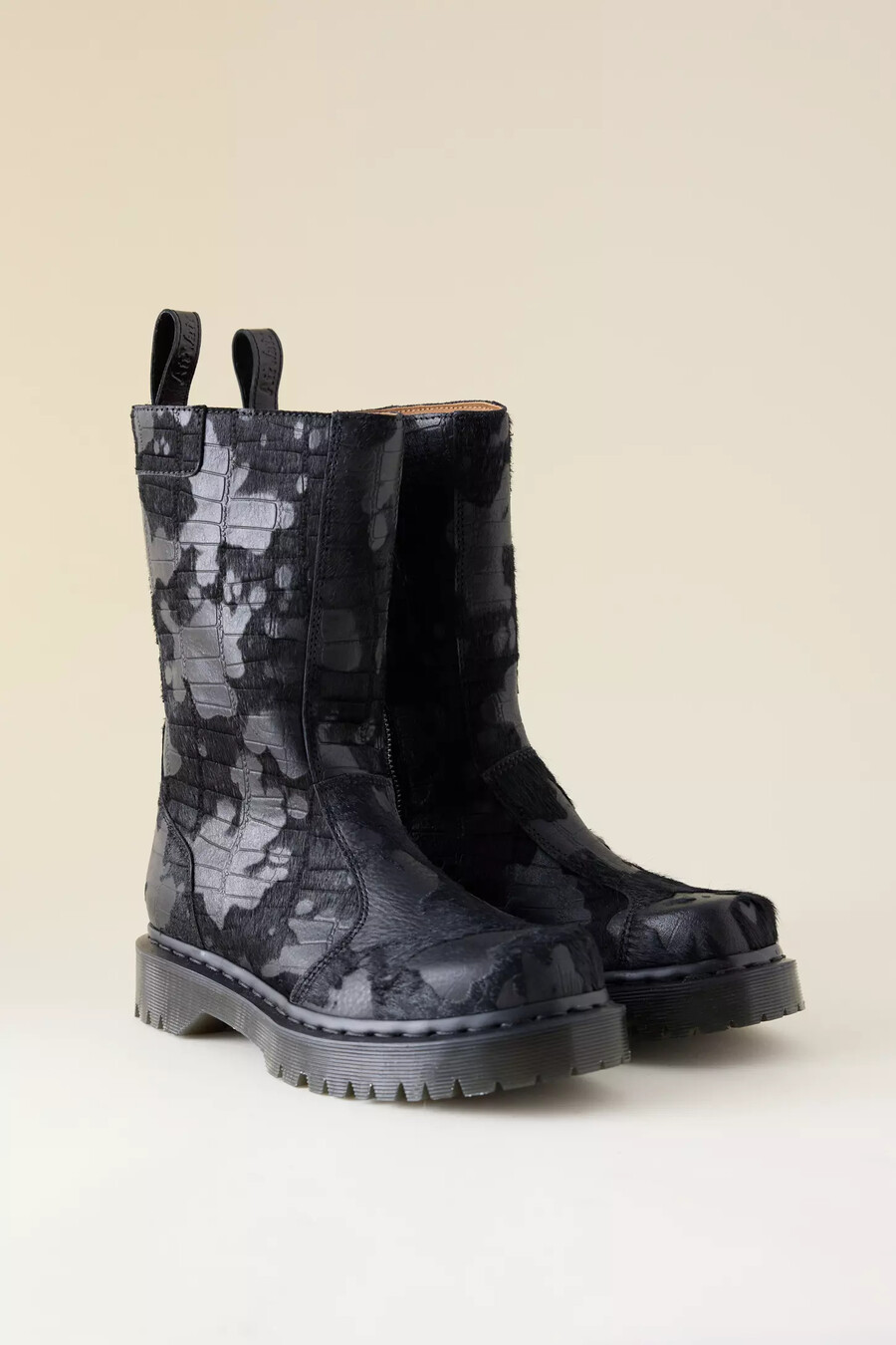 dr. martens rejena hair-on croc läderstövlar