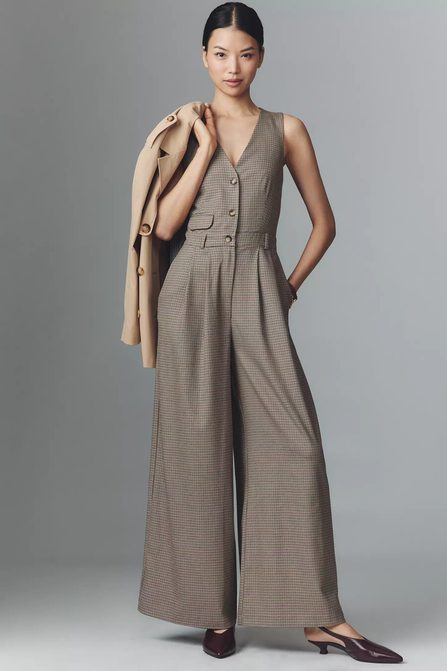 avery jumpsuit med vida ben och veckade detaljer från maeve