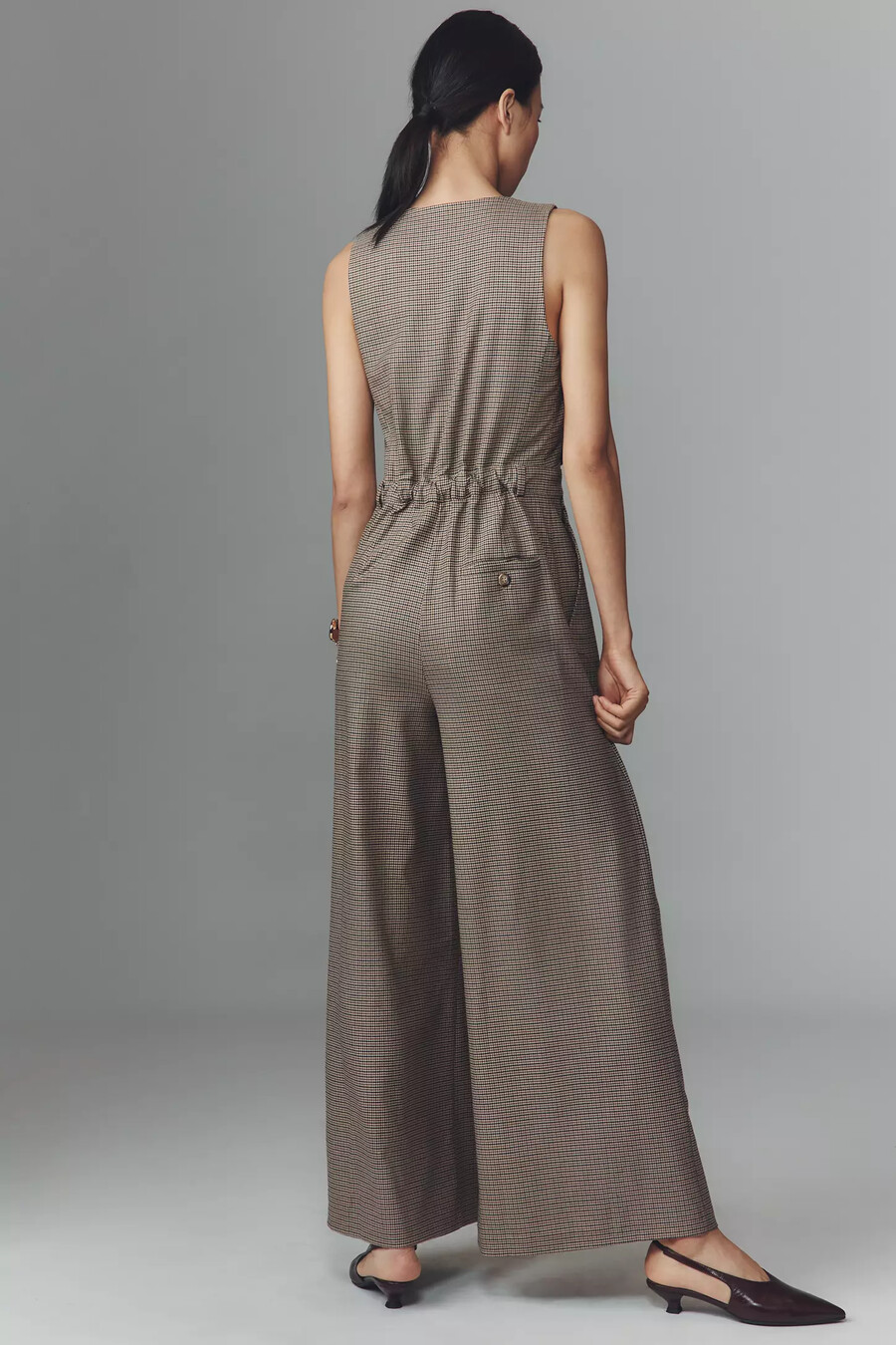 avery jumpsuit med vida ben och veckade detaljer från maeve