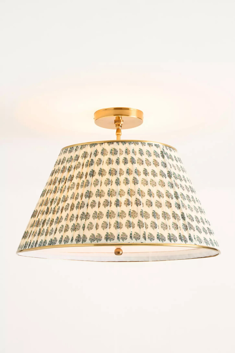 lee mässing halvinfälld taklampa