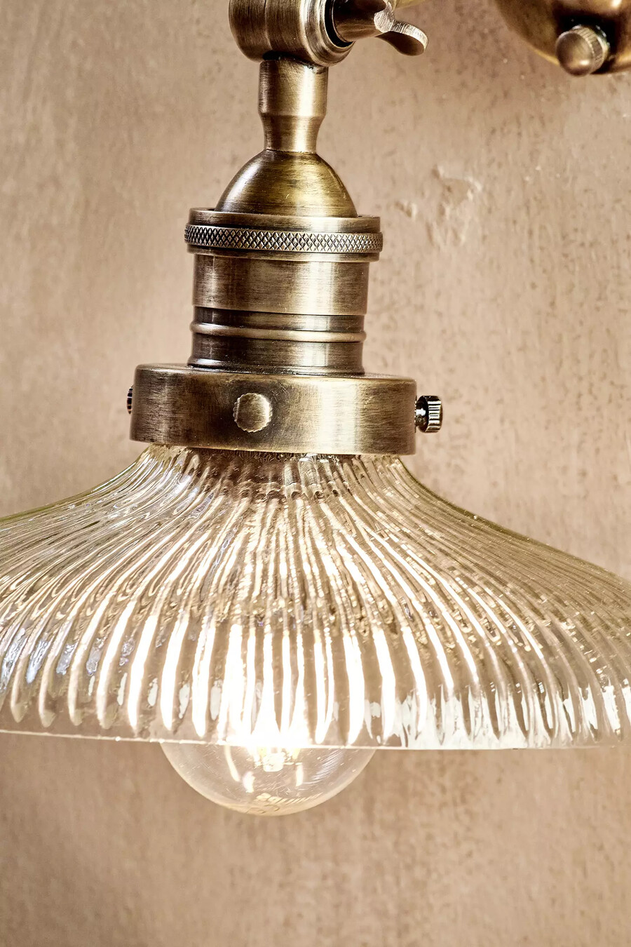 nkuku zowie vägglampa i återvunnet glas