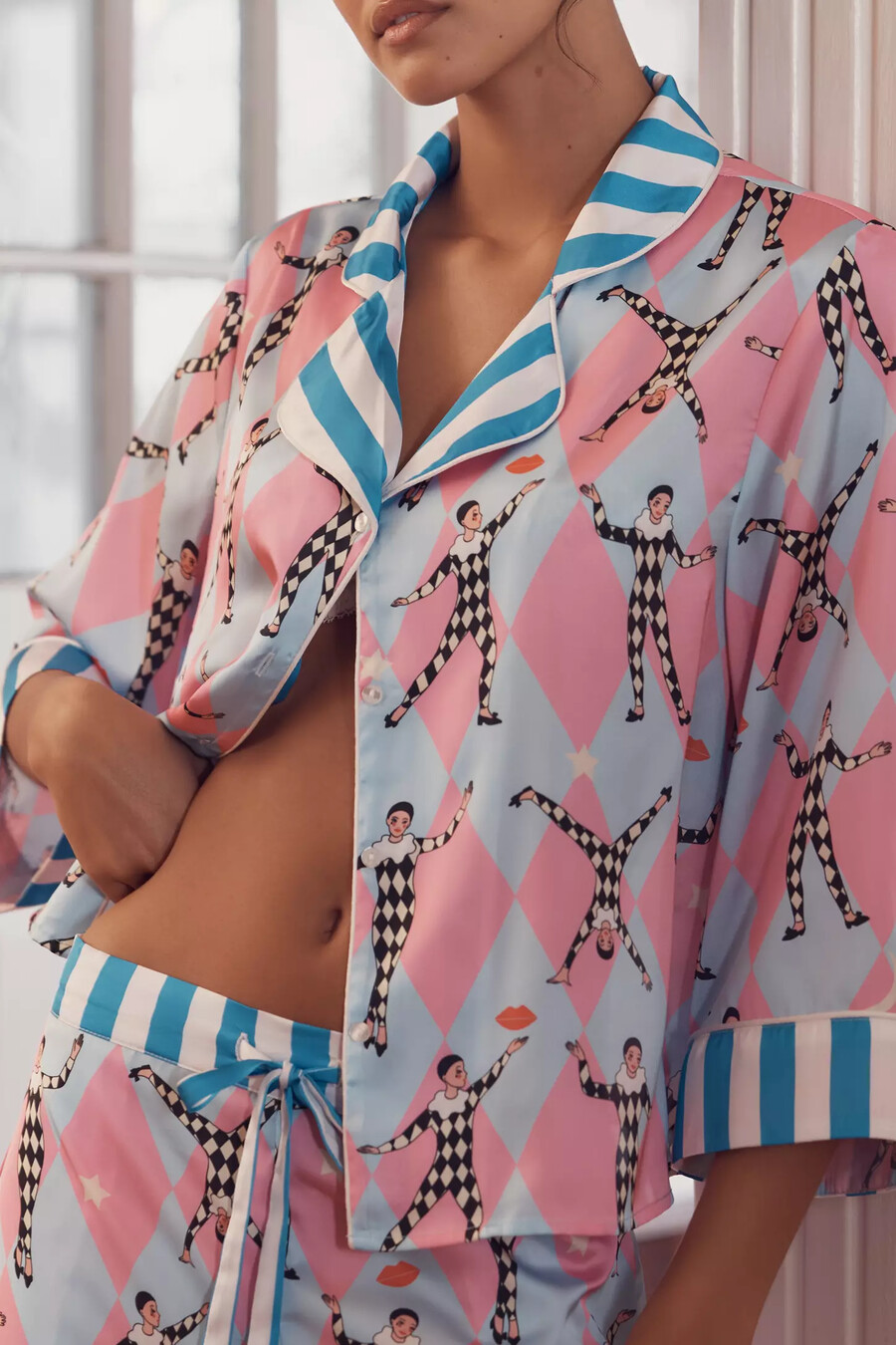 karen mabon pyjamasset med svängärmar och harlequin-mönster