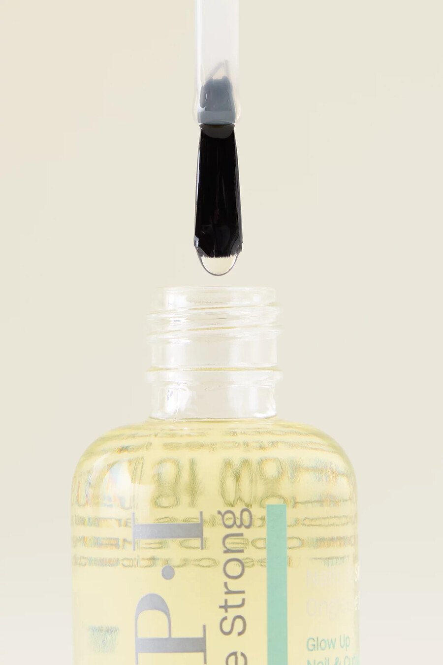 opi nature strong skincare - glow up nail cuticle oil
