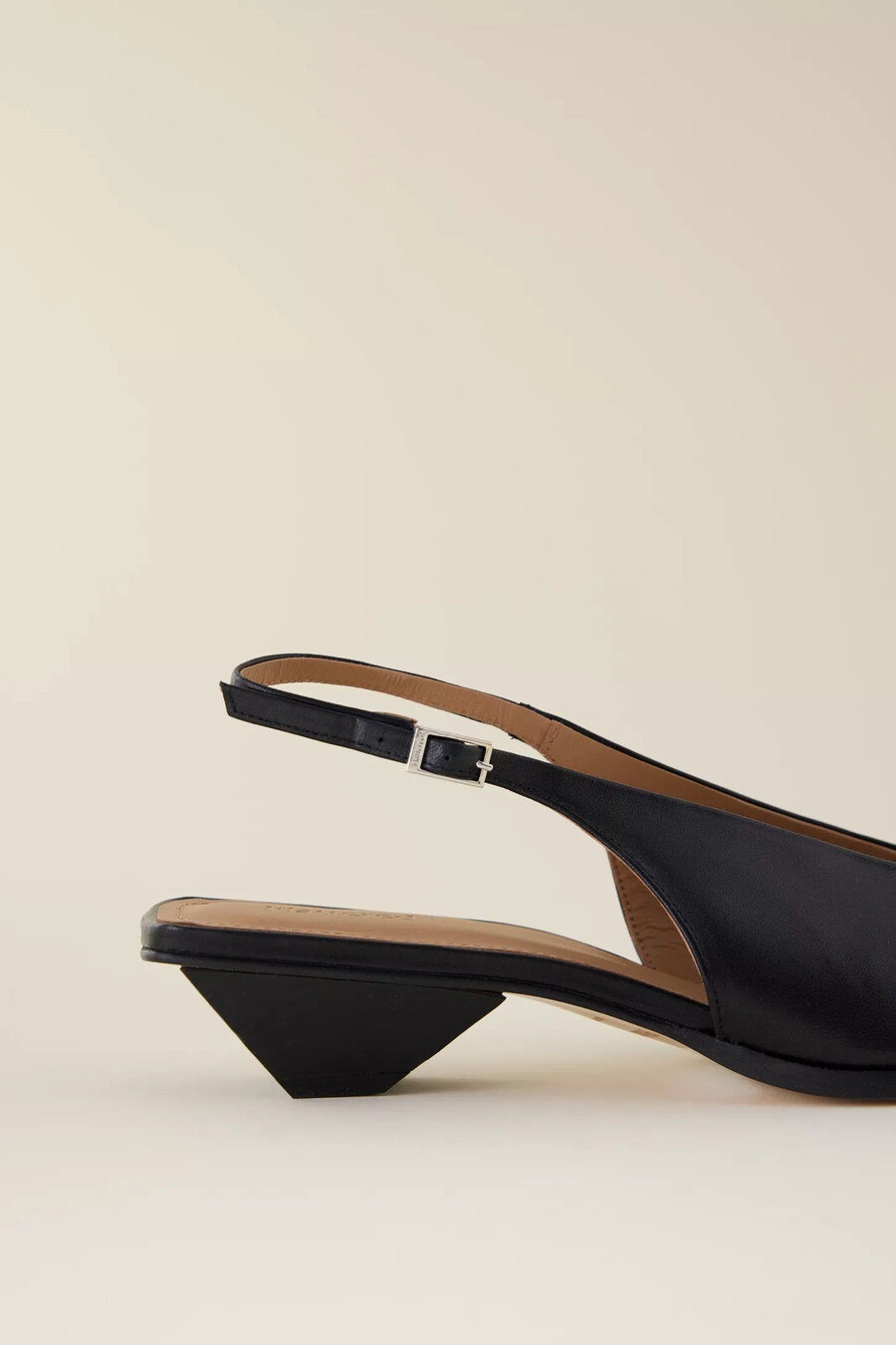 smickrade avalon slingback-klackar i läder
