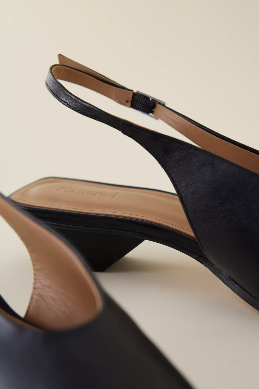 smickrade avalon slingback-klackar i läder