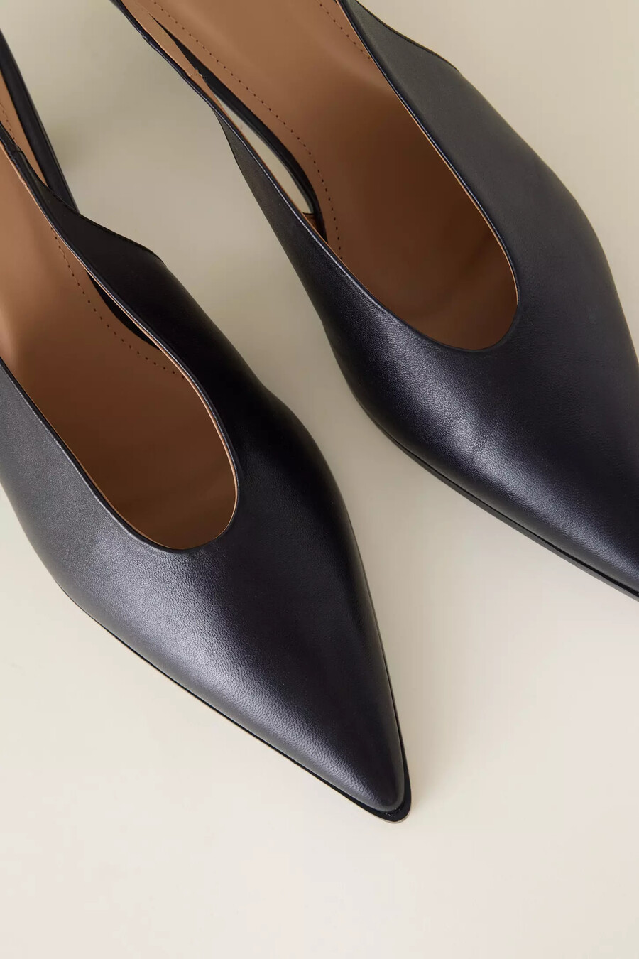 smickrade avalon slingback-klackar i läder