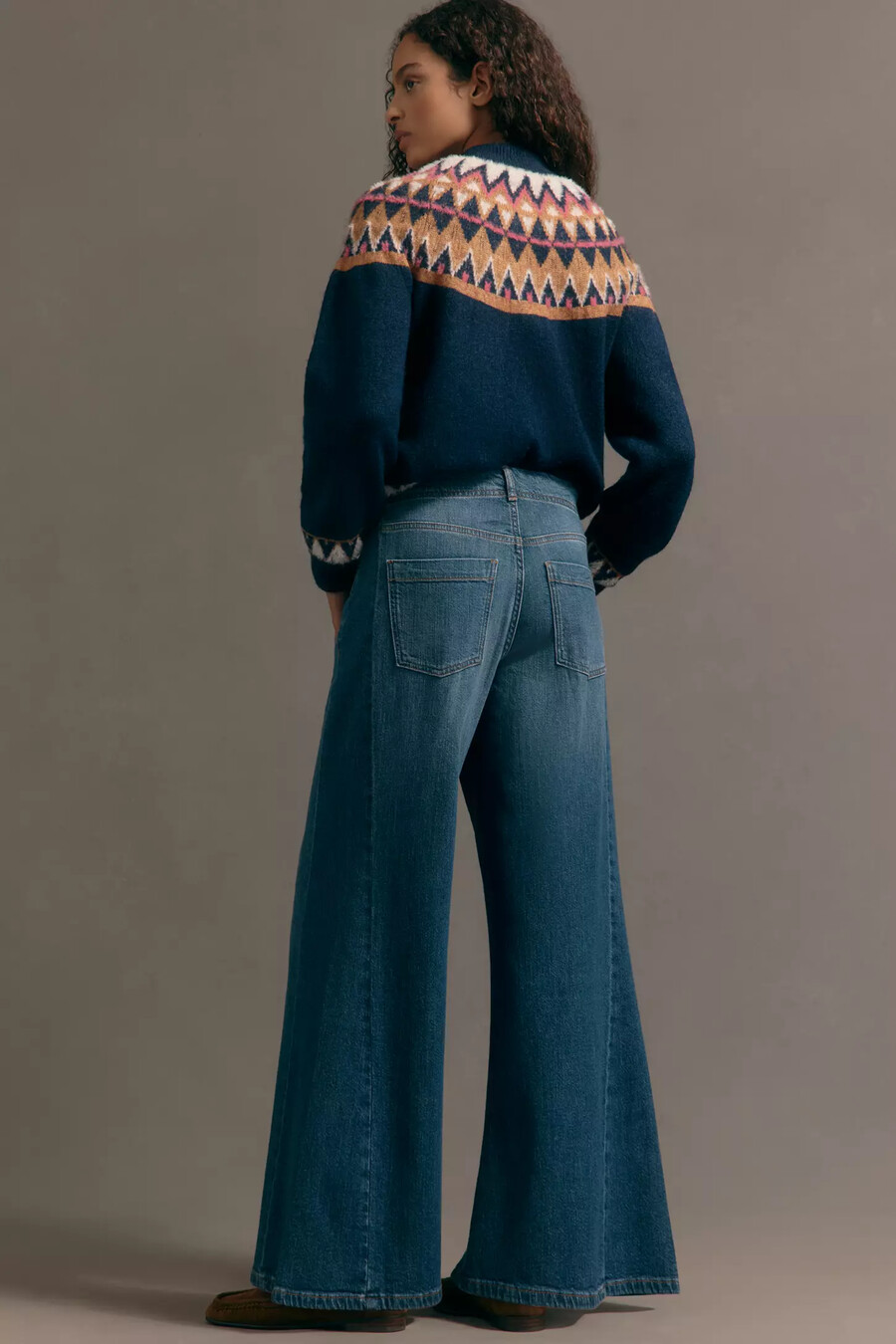 adi mid-rise flare jeans från pilcro
