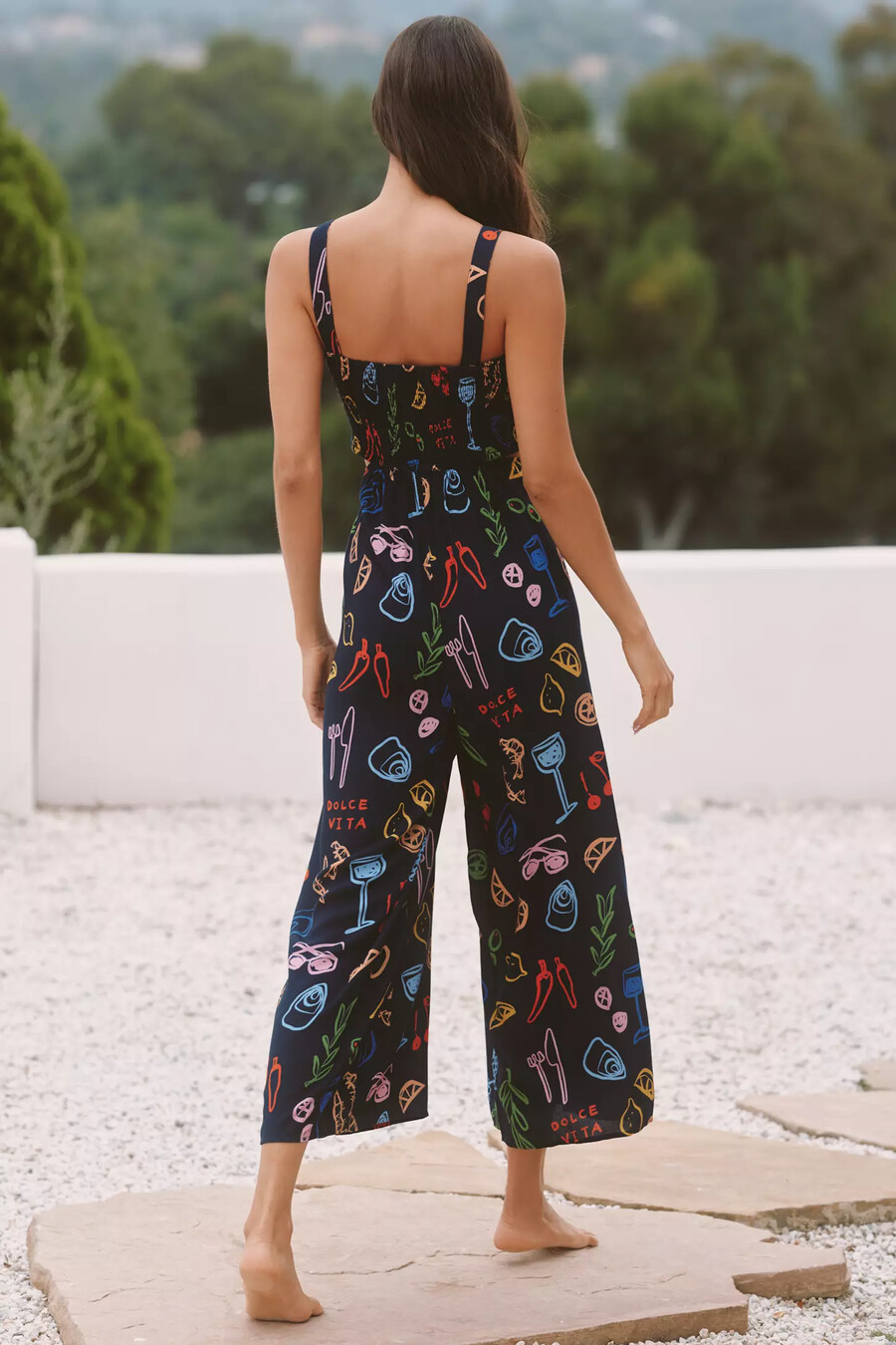 jordan nickson jumpsuit med fyrkantig halsringning och smockutskurna detaljer