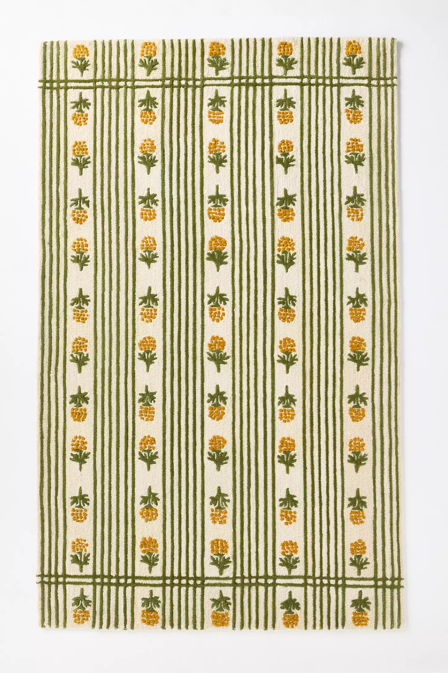 tuftad och krokad ullmatta med blommönster