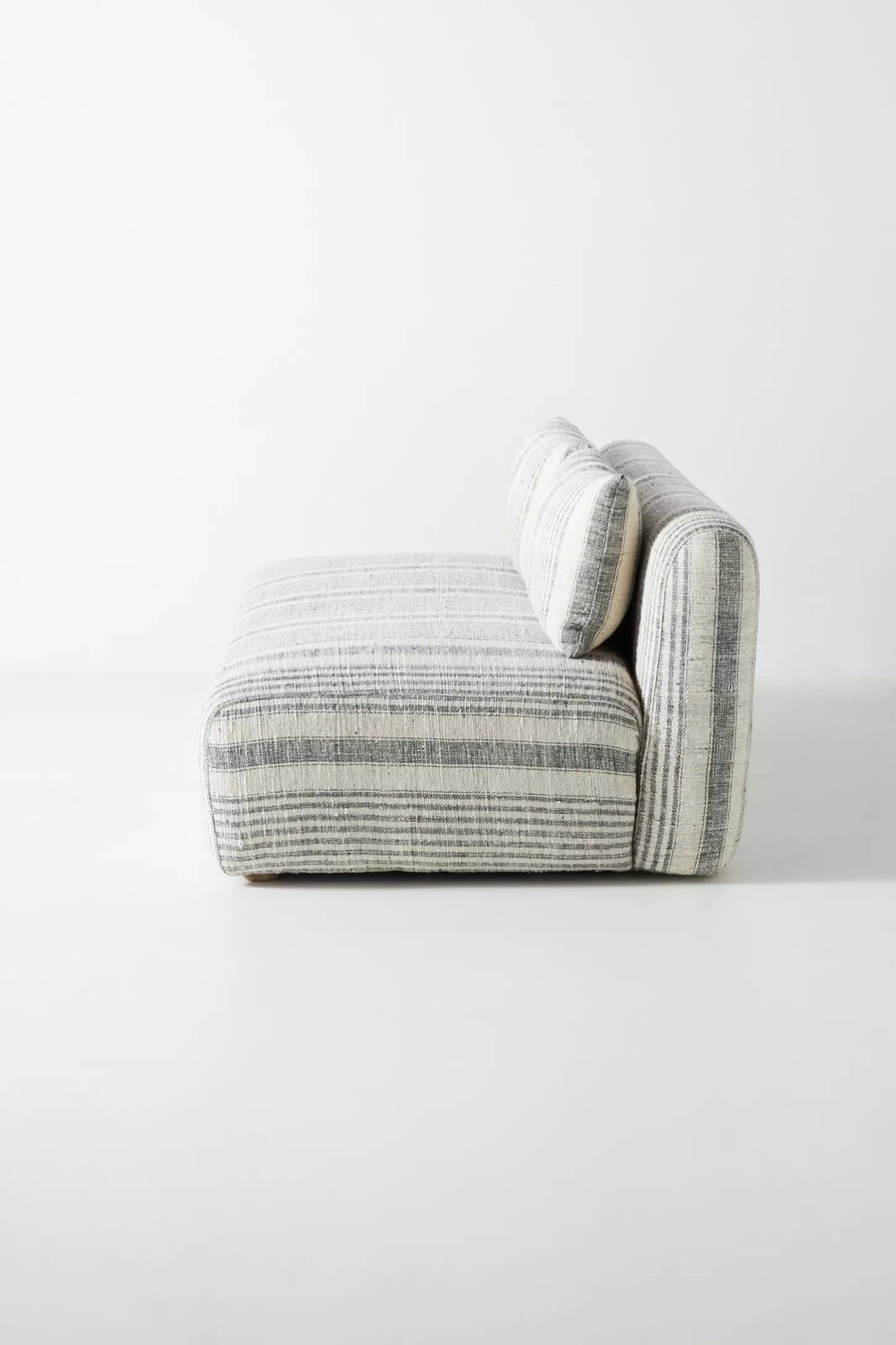 boro stripe kori modular armless soffa