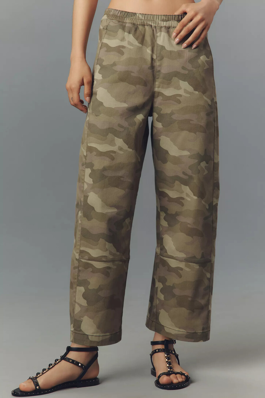 izzie relaxed pull-on barrel trousers från pilcro tryckt twill-utgåva