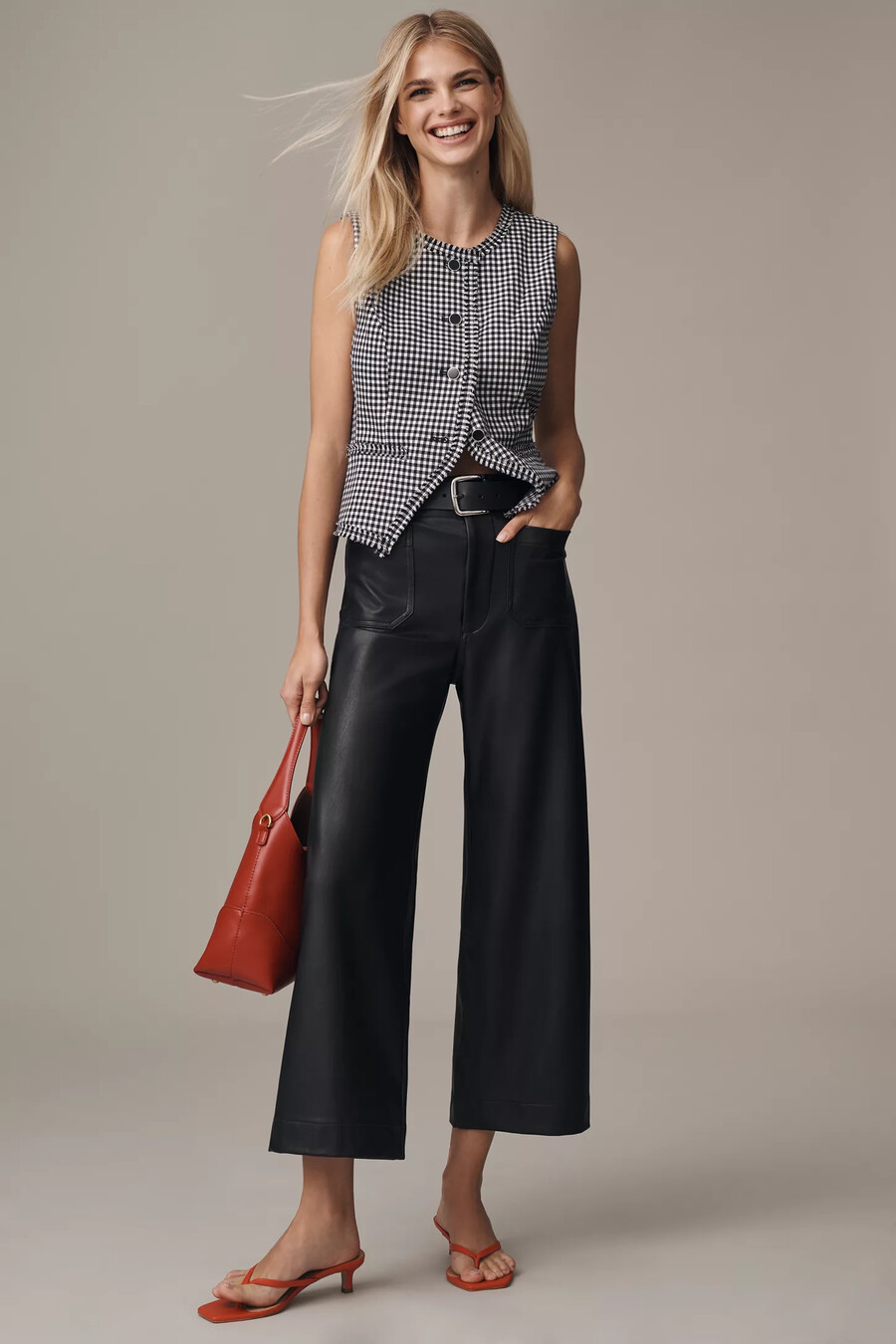 colette cropped wide leg-byxor från maeve vegansk läderutgåva