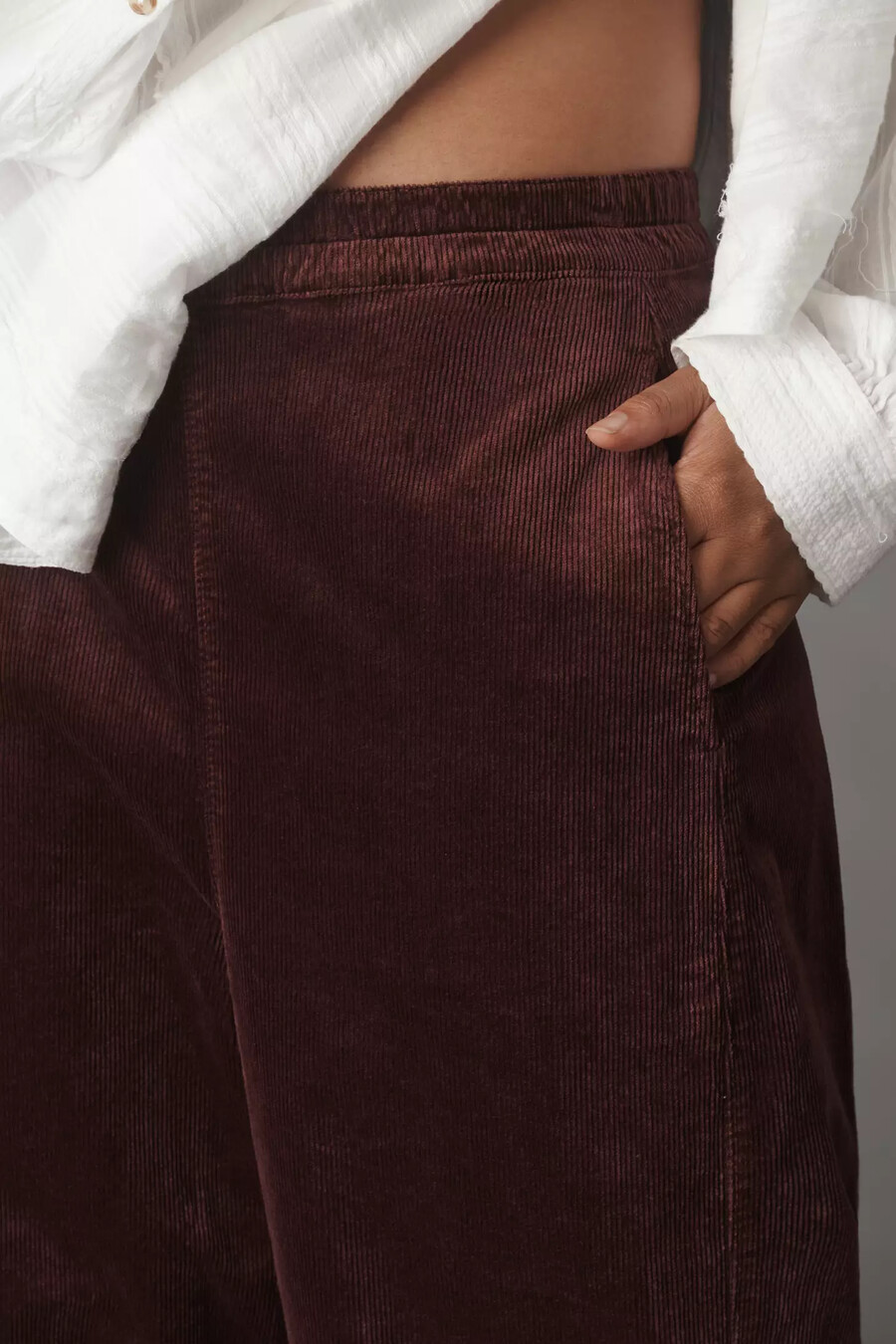 izzie relaxed pull-on barrel trousers från pilcro corduroy edition